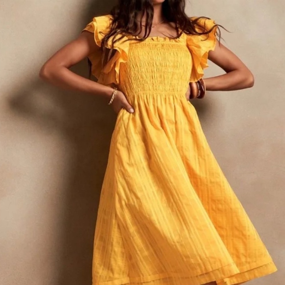 NEW Banana Republic LINEN SMOCKED RUFFLE MIDI DRESS